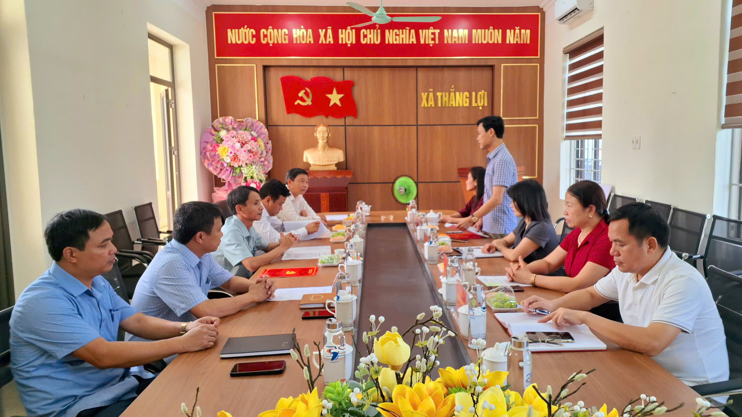 Anh-tin-bai